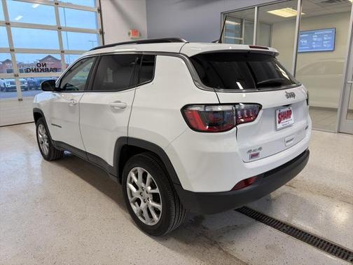 2023 Jeep Compass Latitude Lux