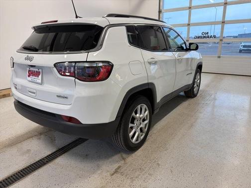 2023 Jeep Compass Latitude Lux