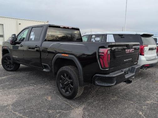 2025 GMC Sierra 2500 AT4