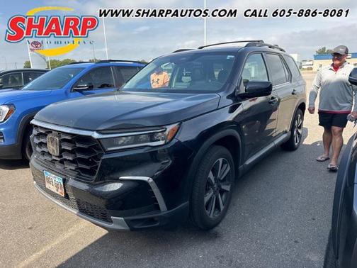 2024 Honda Pilot Touring 8-Passenger