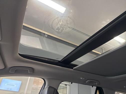 2024 Honda Pilot Touring 8-Passenger