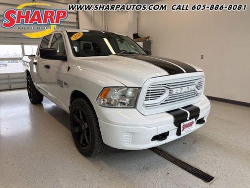 Bright White Clearcoat 2022 RAM 1500 Classic SLT