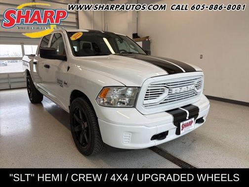 Bright White Clearcoat 2022 RAM 1500 Classic SLT