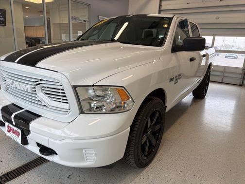 Bright White Clearcoat 2022 RAM 1500 Classic SLT