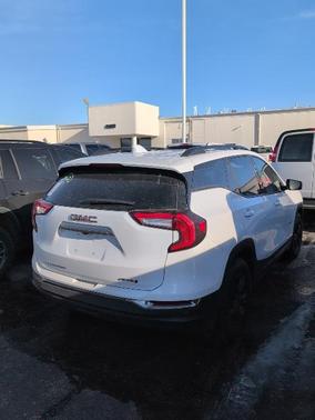 2022 GMC Terrain AWD AT4
