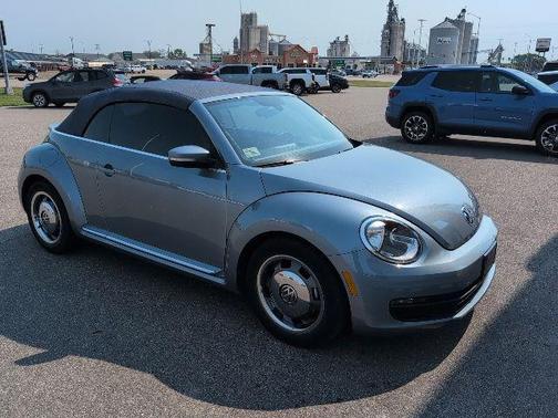 Blue Metallic 2016 Volkswagen Beetle 1.8T Denim