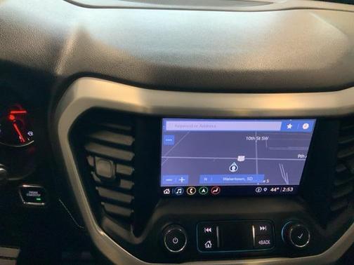 2022 GMC Acadia AWD SLT