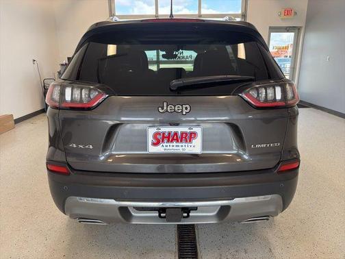 Granite Crystal Metallic Clearcoat 2019 Jeep Cherokee Limited
