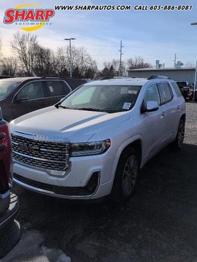 2023 GMC Acadia Denali