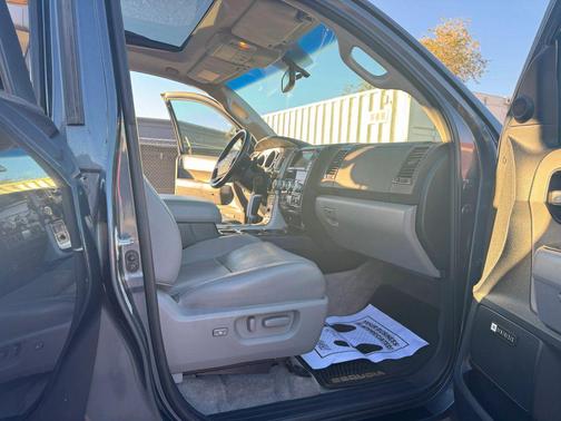 2008 Toyota Sequoia Platinum