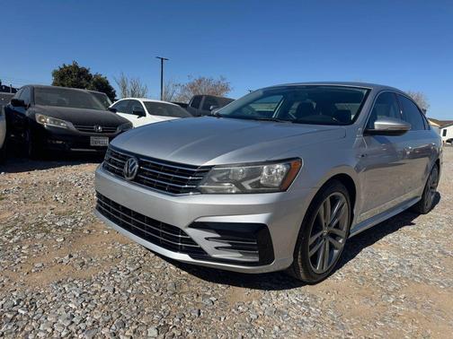 2017 Volkswagen Passat 1.8T R-Line w/Comfort