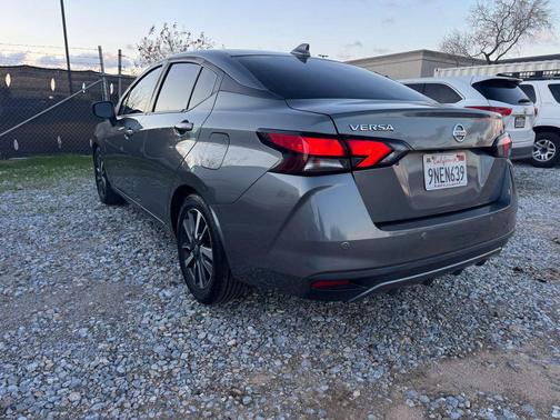 2021 Nissan Versa 1.6 SV