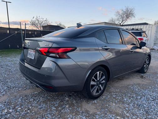 2021 Nissan Versa 1.6 SV