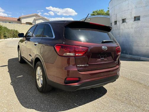 2019 Kia Sorento LX