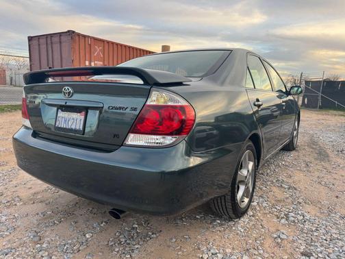 2006 Toyota Camry SE V6