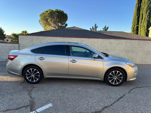 2016 Toyota Avalon Hybrid XLE Premium