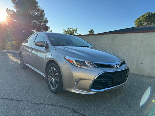 2016 Toyota Avalon Hybrid XLE Premium