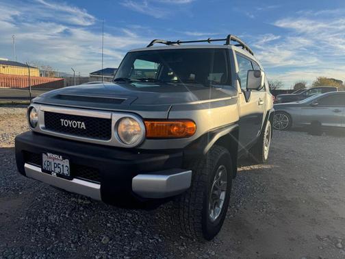 2012 Toyota FJ Cruiser Base
