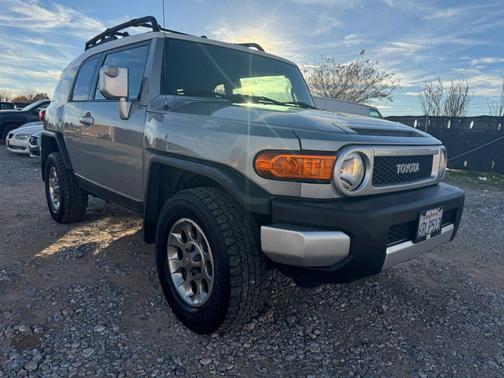 2012 Toyota FJ Cruiser Base