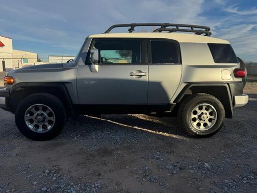 2012 Toyota FJ Cruiser Base