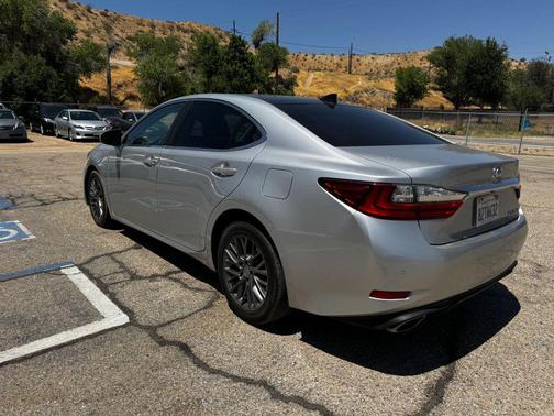 Silver 2018 Lexus ES 350 Base