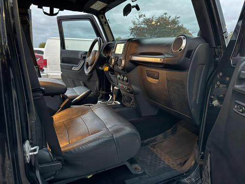 2012 Jeep Wrangler Unlimited Sahara