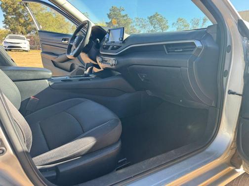 2021 Nissan Altima S FWD