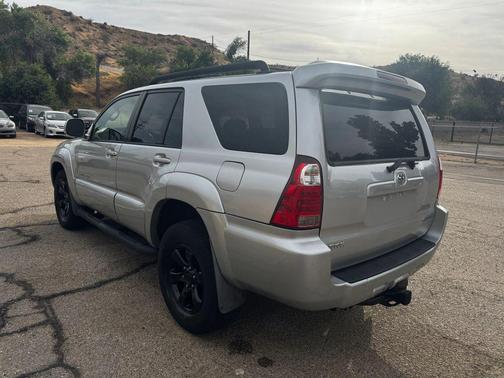 Titanium Metallic 2007 Toyota 4Runner Sport V8