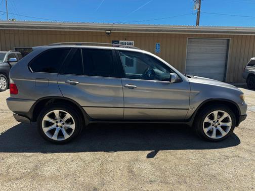 Gray 2006 BMW X5 3.0i