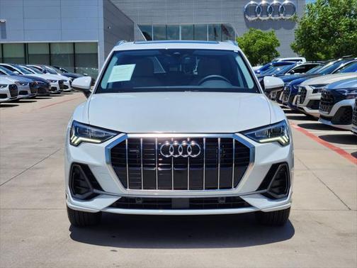 2025 Audi Q3 Premium 45 TFSI S line quattro Tiptronic