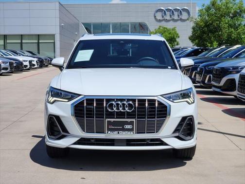 2024 Audi Q3 Premium 45 TFSI S line quattro Tiptronic