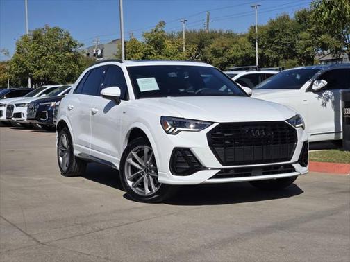 2025 Audi Q3 Premium 45 TFSI S line quattro Tiptronic