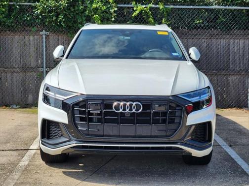 2022 Audi Q8 Premium Plus 55 TFSI quattro Tiptronic