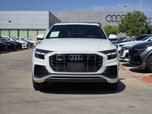 2022 Audi Q8 Premium Plus 55 TFSI quattro Tiptronic