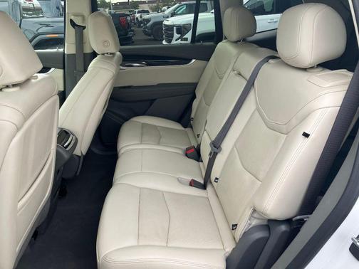 2023 Cadillac XT6 Premium Luxury FWD