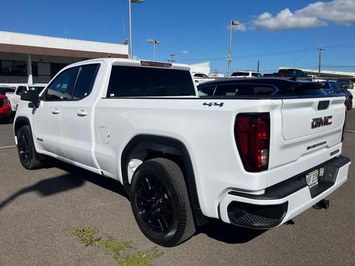 2022 GMC Sierra 1500 Elevation