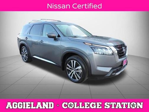 Gun Metallic 2024 Nissan Pathfinder Platinum