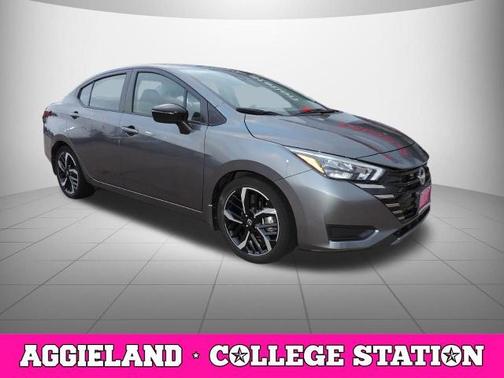 Gun Metallic 2023 Nissan Versa 1.6 SR
