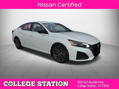 White 2023 Nissan Altima 2.0 SR