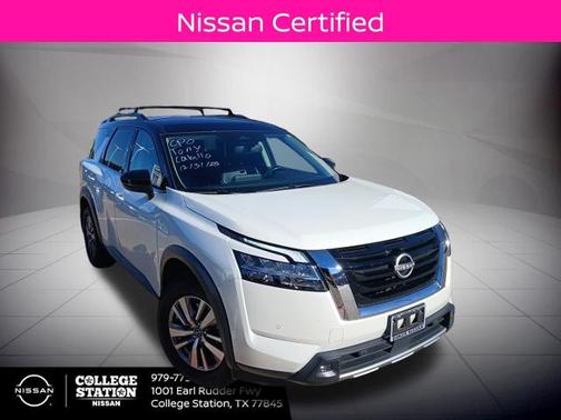 2022 Nissan Pathfinder SL