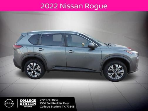 2022 Nissan Rogue SV