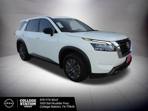 2025 Nissan Pathfinder S