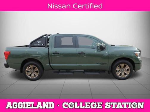 2024 Nissan Titan SV