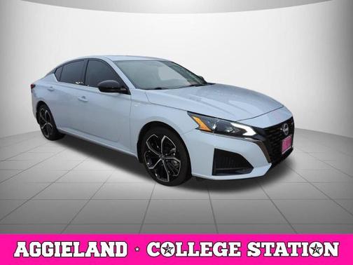Gray Sky Pearl 2025 Nissan Altima SR