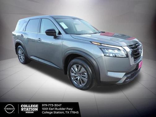 2025 Nissan Pathfinder S