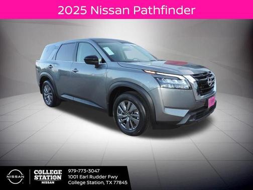 2025 Nissan Pathfinder S