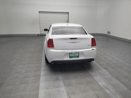 2018 Chrysler 300 Touring