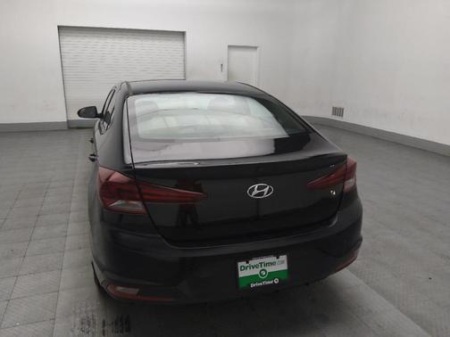 2020 Hyundai ELANTRA SE