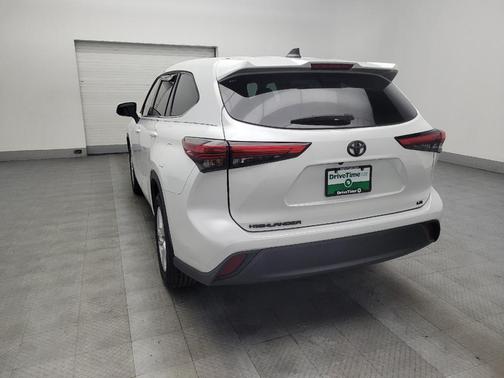 2022 Toyota Highlander LE