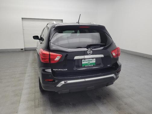 2017 Nissan Pathfinder SV